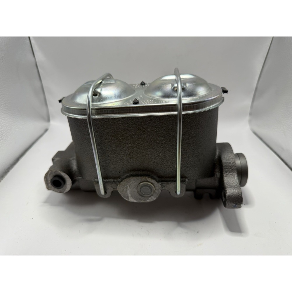 Brake Master Cylinder R22E3 Dual Reservoir Cast Iron New